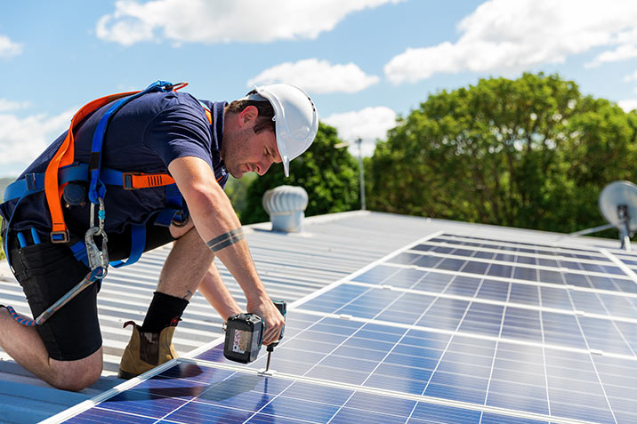 Kleine Photovoltaikanlagen: Erwerbstätigkeit muss nicht mehr angezeigt werden